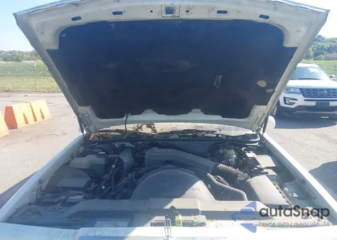 1995 Lincoln Town Car Signature/Spinnaker from USA, damaged, VIN 1LNLM82W7SY666144